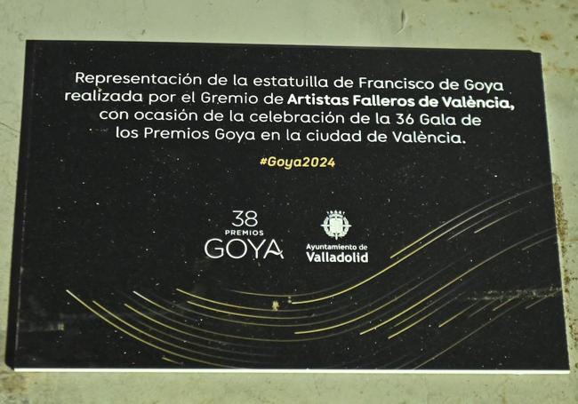 Valladolid instala ocho réplicas gigantes del 'cabezón' de los premios Goya