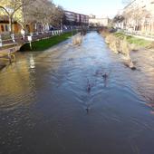 Valladolid espera la primera nevada del invierno con los ríos a rebosar