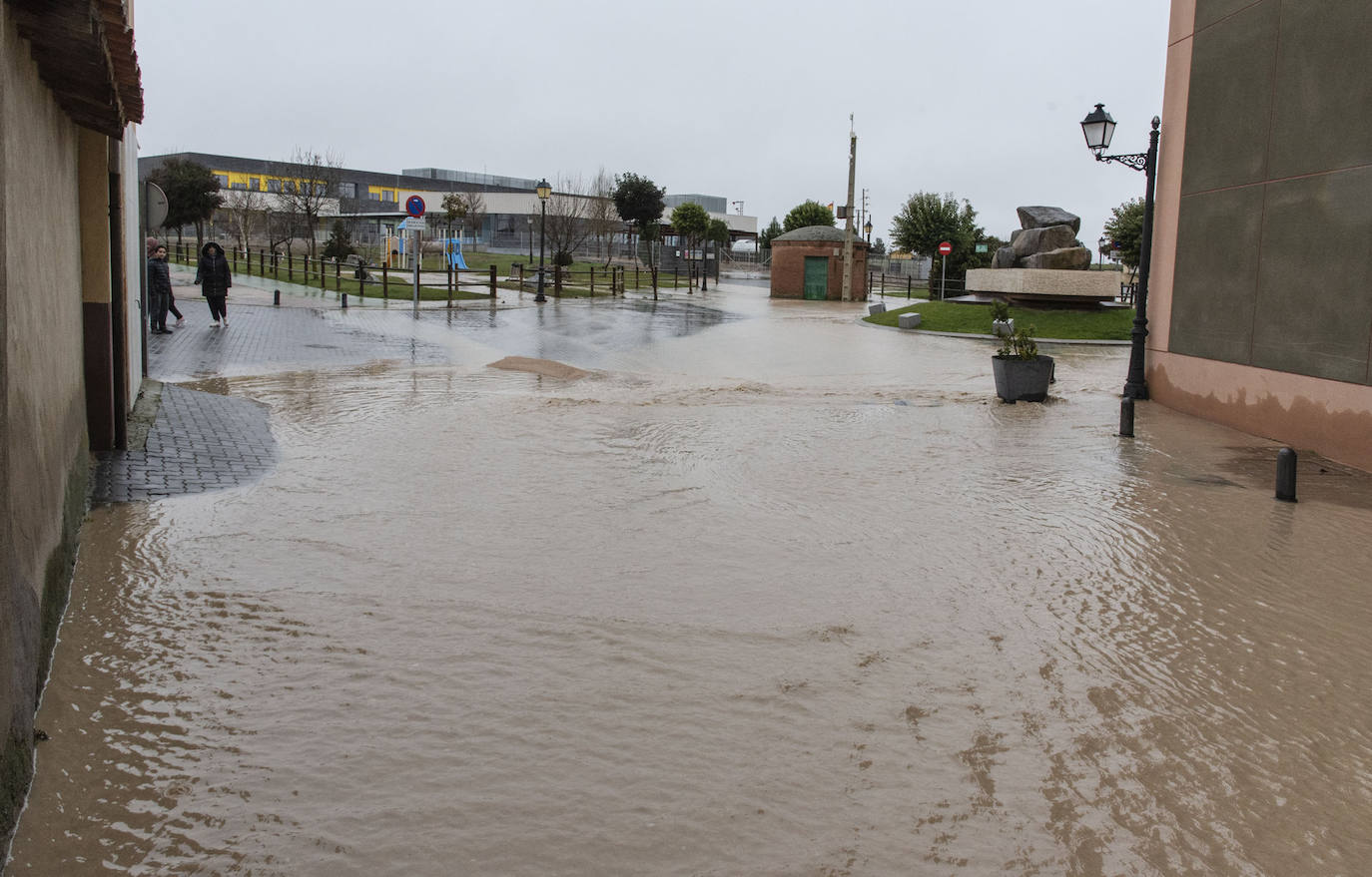 La inundación en Valverde del Majano, en imágenes