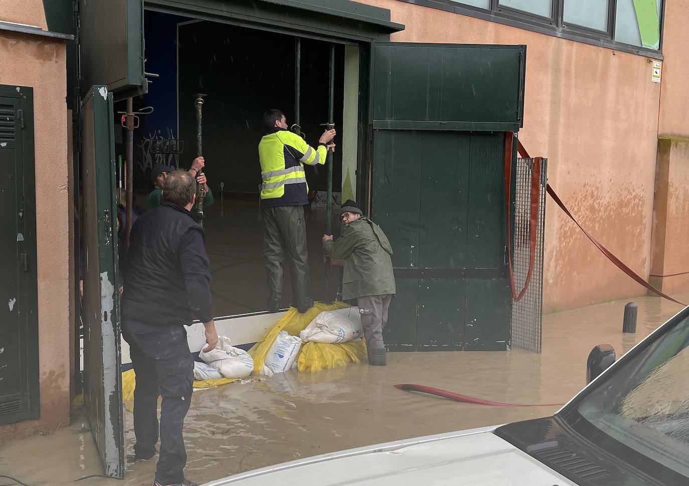 La inundación en Valverde del Majano, en imágenes