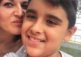 Madre e hijo durante uno de los eventos deportivos de verano.