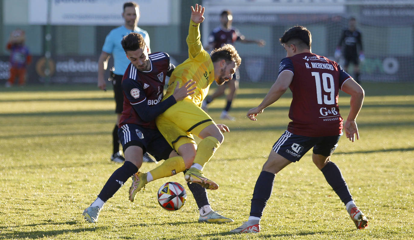 El empate de la Segoviana ante el Navalcarnero, en imágenes