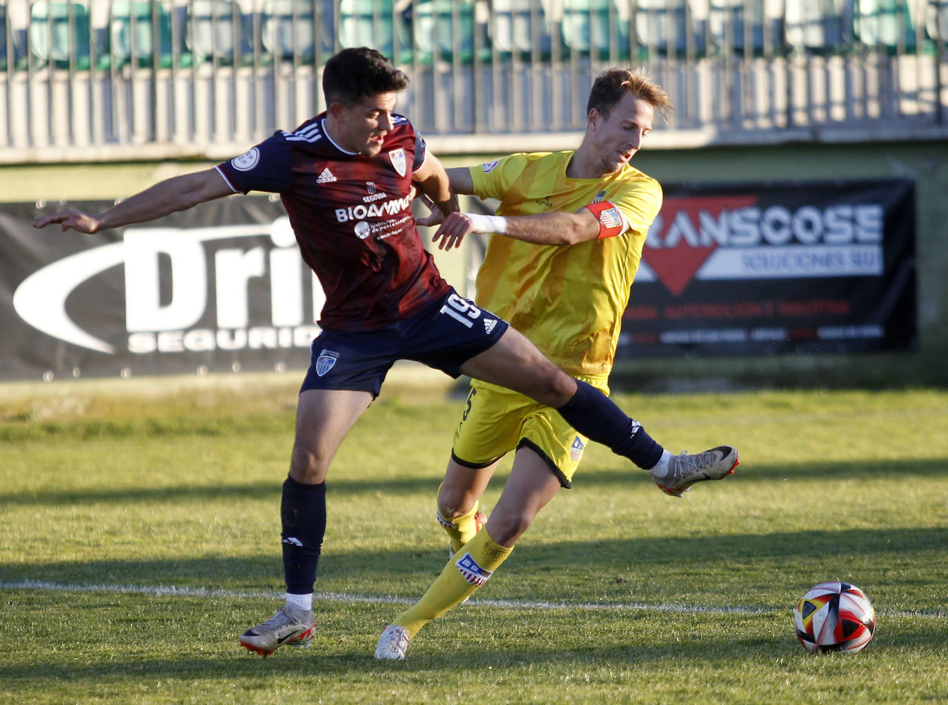 El empate de la Segoviana ante el Navalcarnero, en imágenes