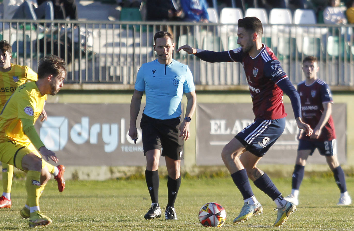 El empate de la Segoviana ante el Navalcarnero, en imágenes