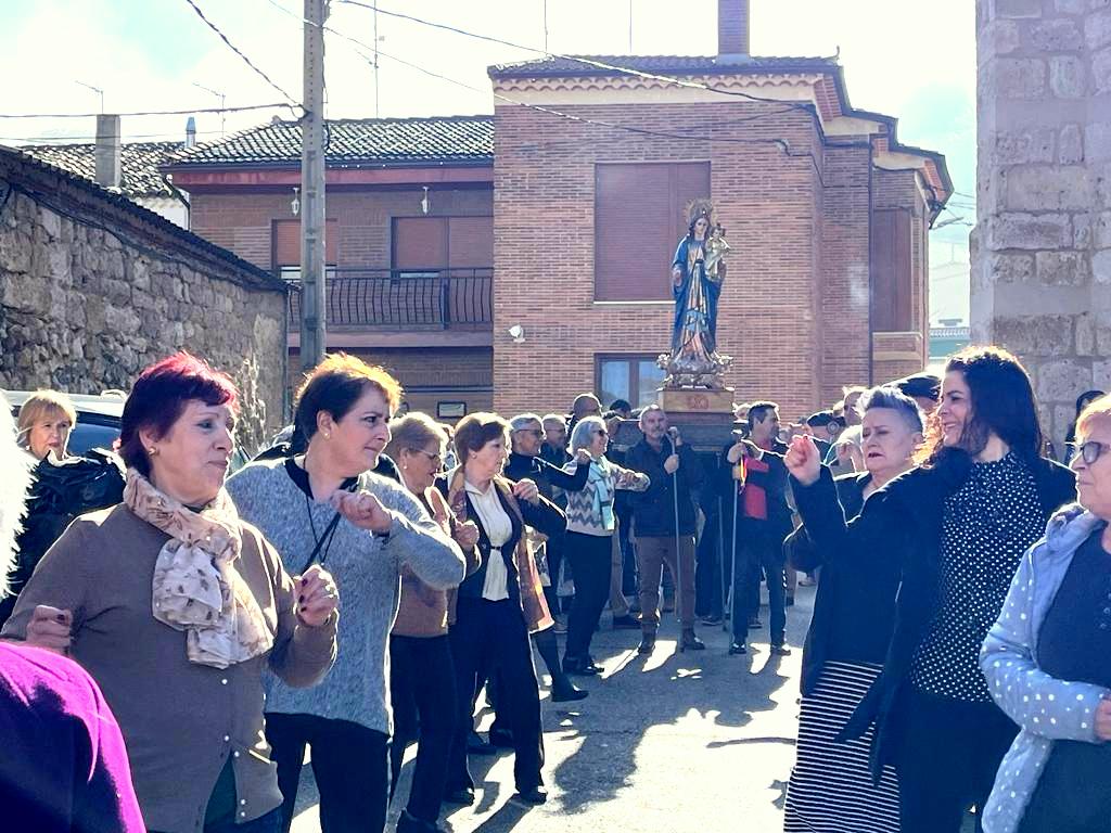 Cevico Navero danza a su Patrona