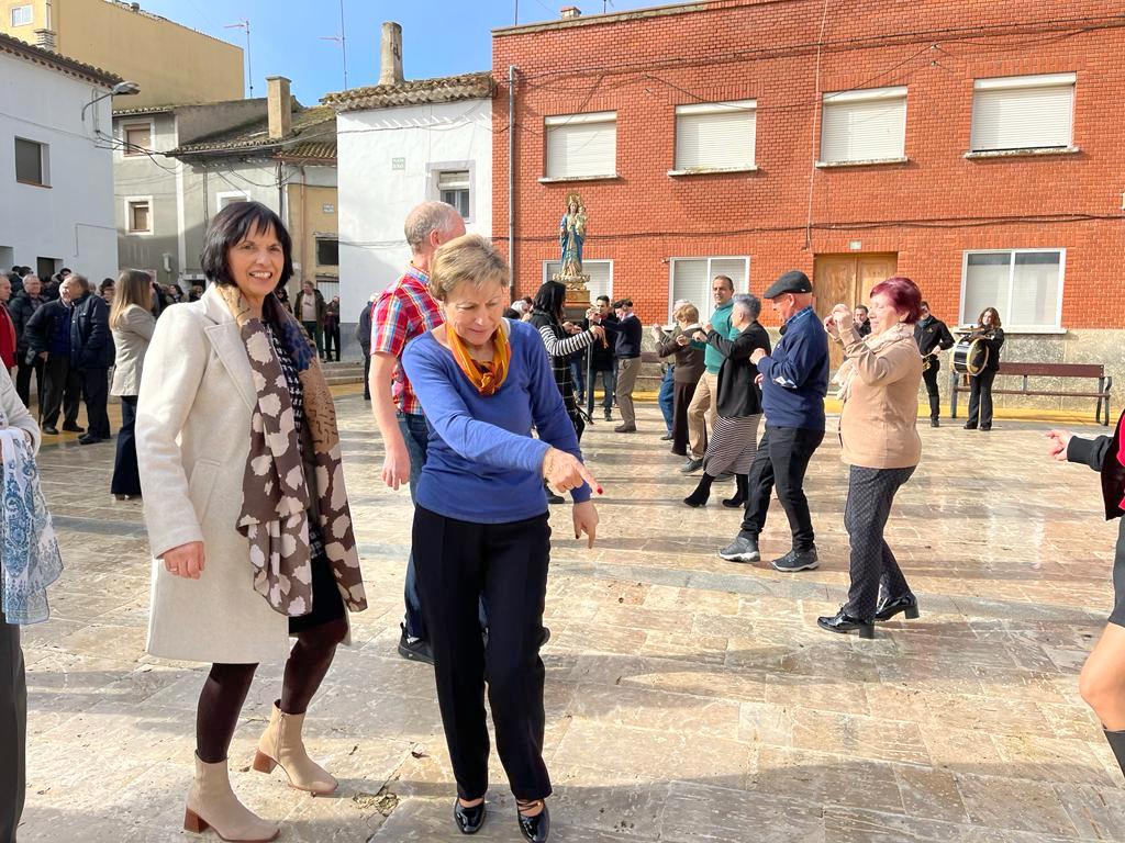 Cevico Navero danza a su Patrona