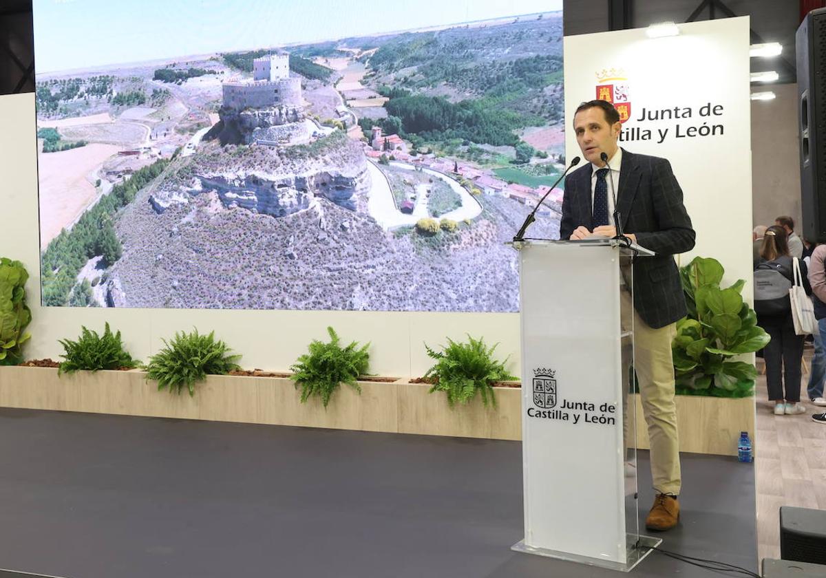 El presidente de la Diputación de Valladolid, Conrado Íscar, presenta el Plan de Sostenibilidad Turística.