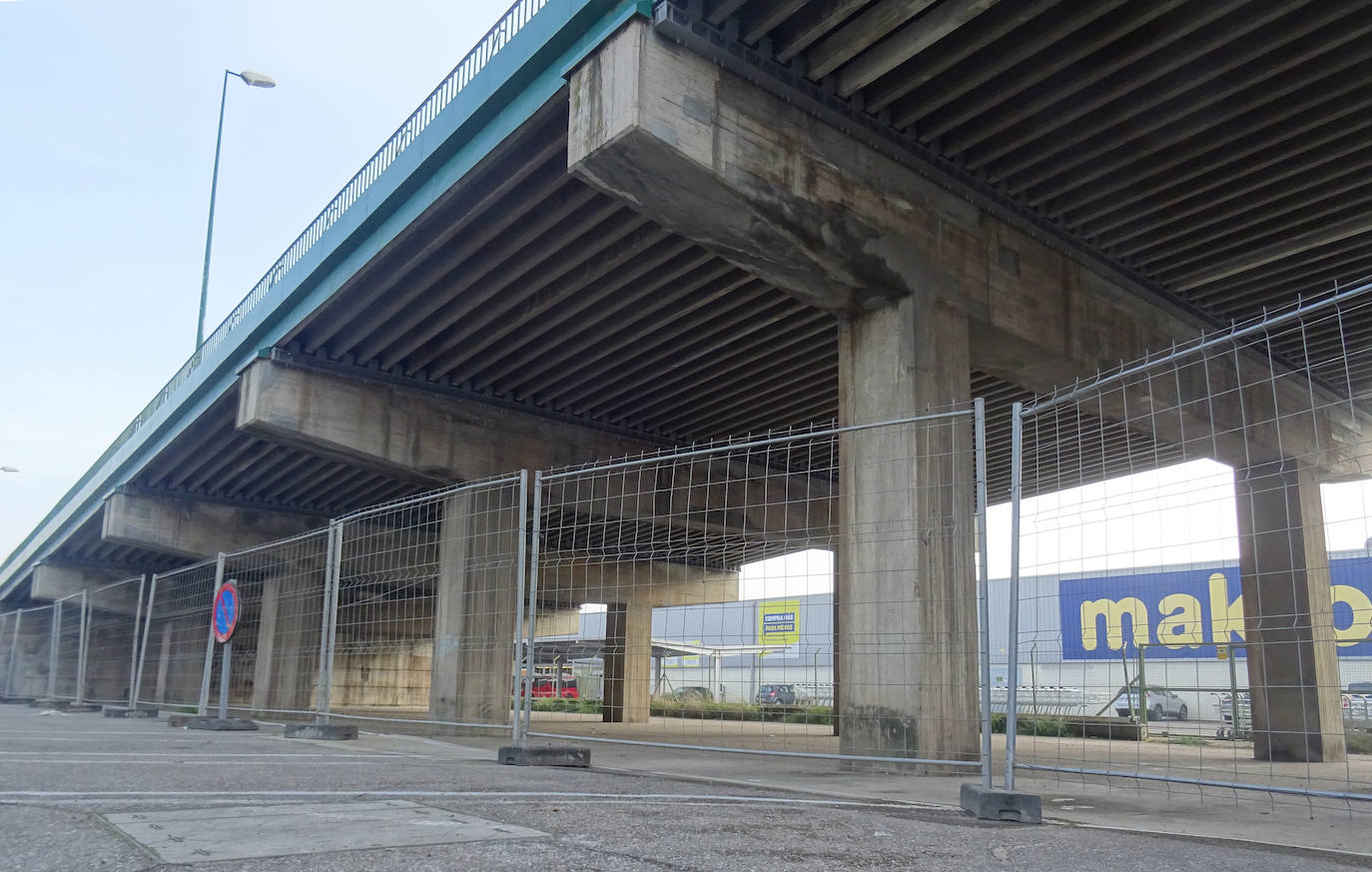 Obras en el viaducto del Polígono de Argales