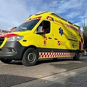 Heridos dos bomberos al romperse una tubería en el garaje de un hotel