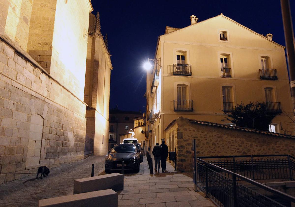 La Policía Local aborta una fiesta masiva en un piso y los vecinos piden sanciones