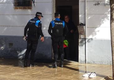 «Ha sido como un volcán, se ha abierto un socavón y el agua salía como un géiser»