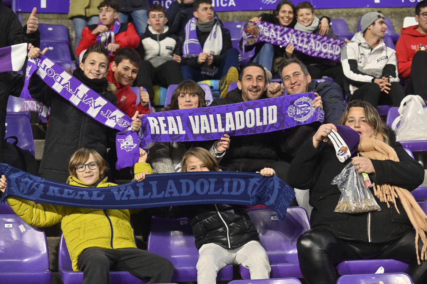 Búscate en la grada del estadio José Zorrilla (2 de 3)