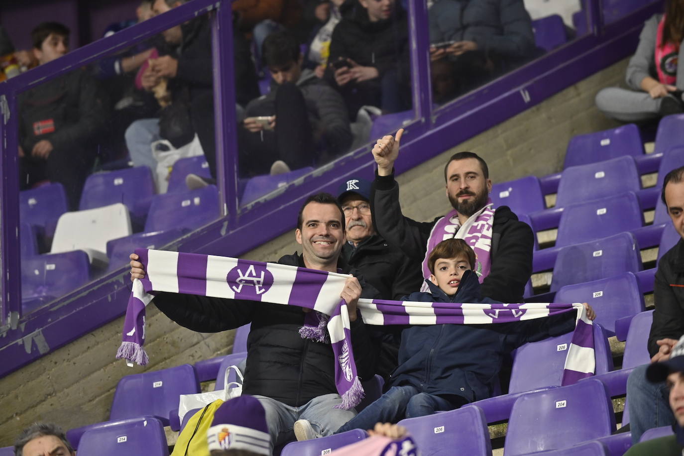 Búscate en la grada del estadio José Zorrilla (2 de 3)