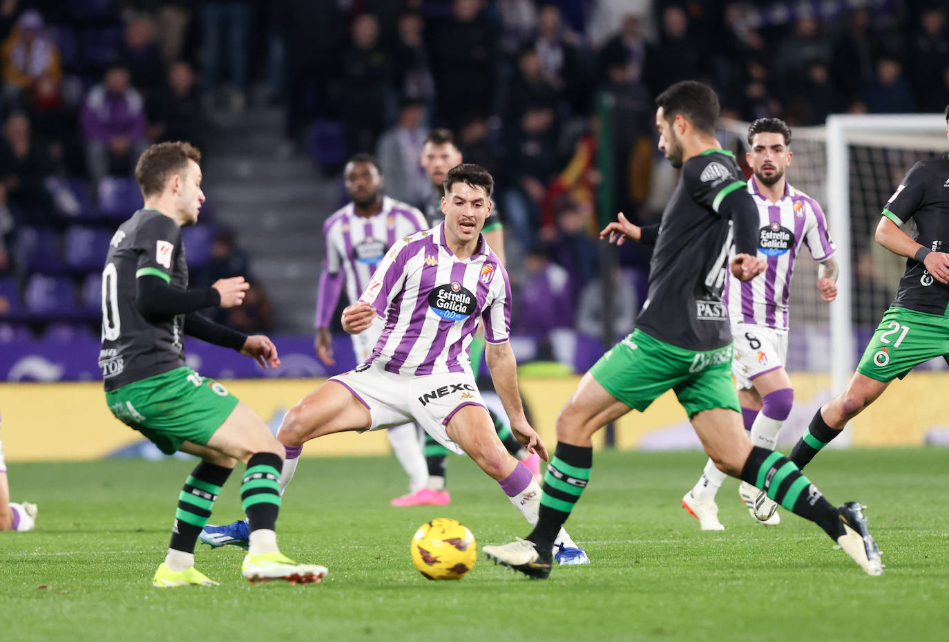 La victoria del Real Valladolid sobre el Racing de Santander, en imágenes