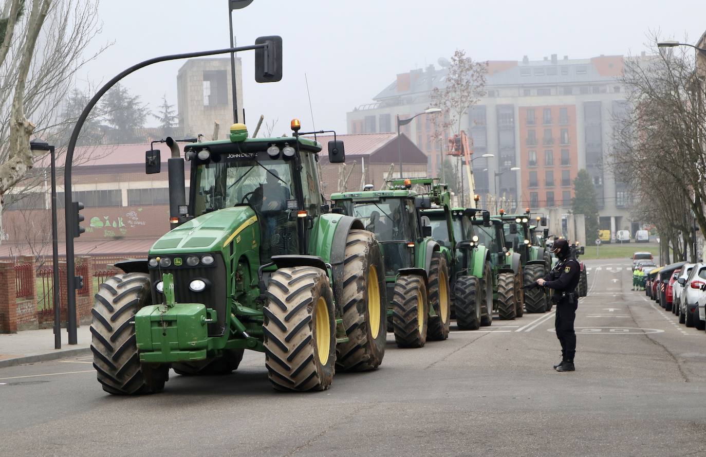 Los agricultores protestan con una tractorada en Zamora