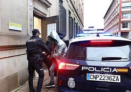 Iván. S. B. llega a la Audiencia de Palencia el pasado 15 de enero.