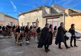 Procesión en Tiedra