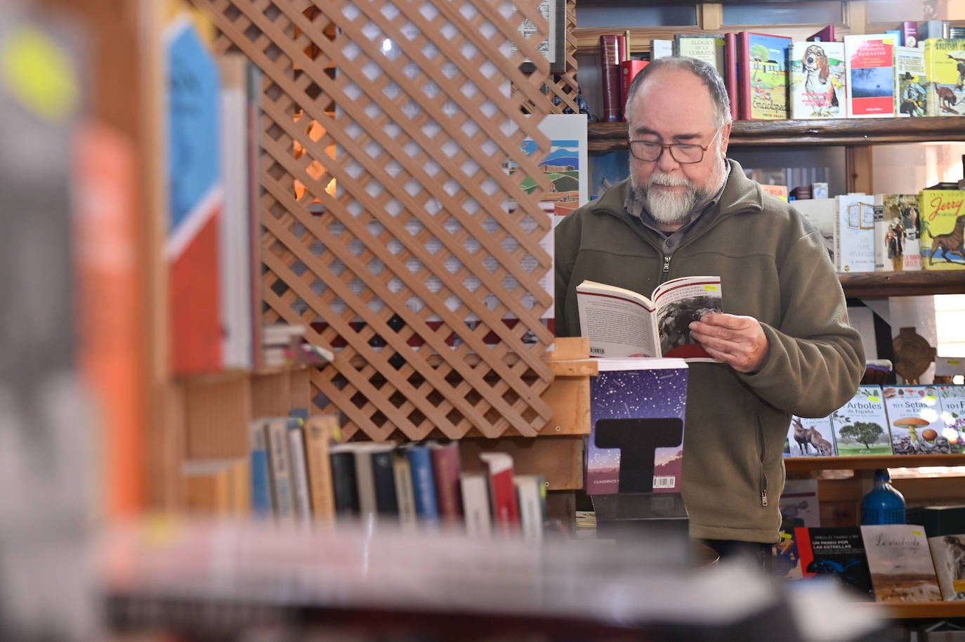 Imagen - «Raro es el día que no vendo un libro de Miguel Delibes»