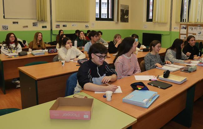 Alumnos del Bachillerato Internacional, en una clase.