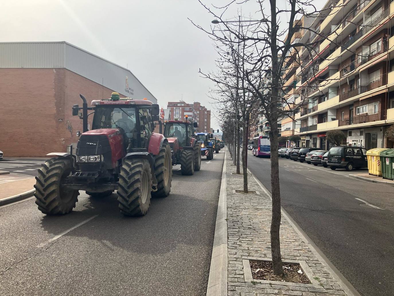 La tractorada se une en el recinto ferial de Palencia