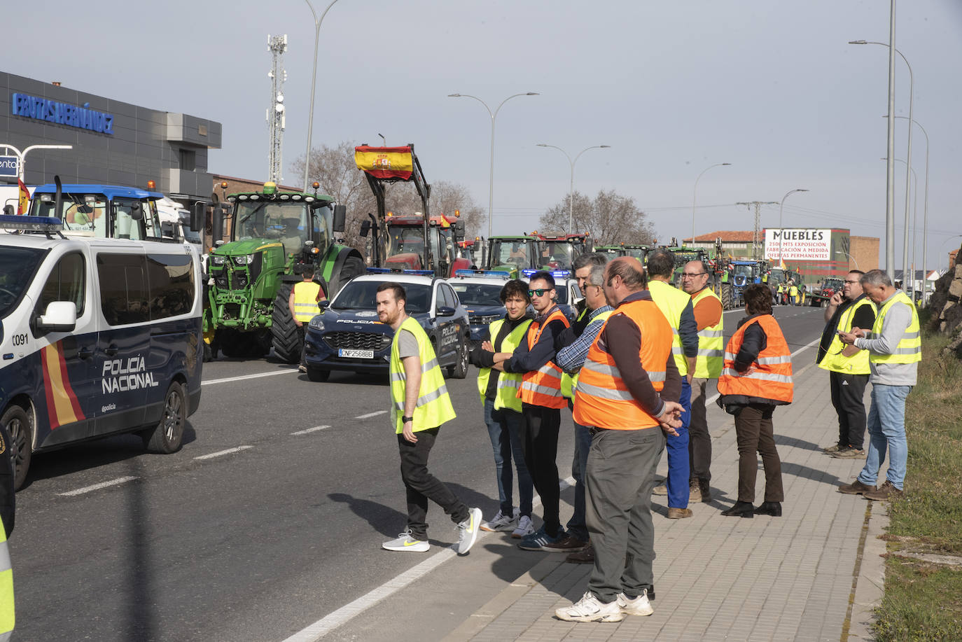 La tractorada por el centro de Segovia, en imágenes