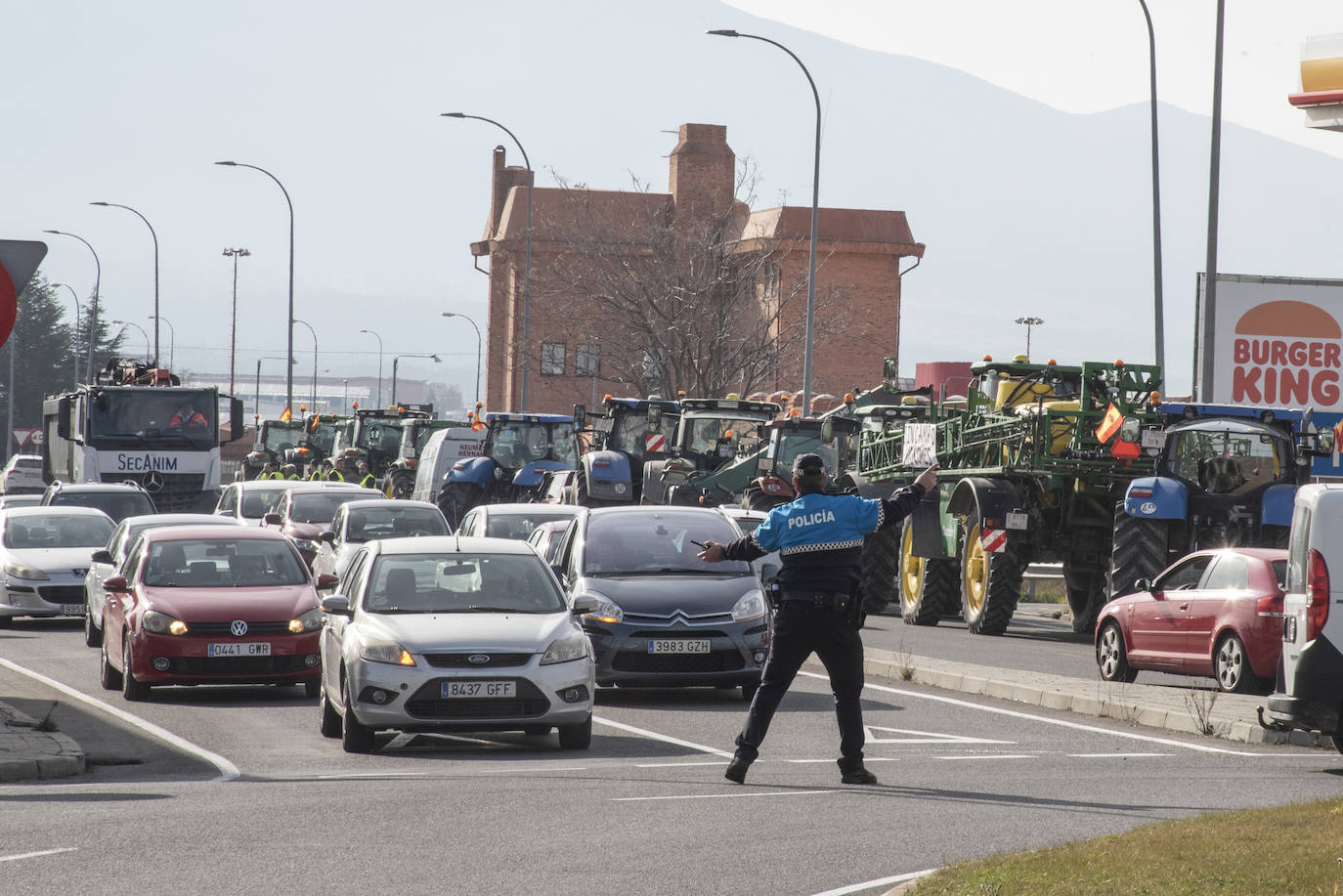 La tractorada por el centro de Segovia, en imágenes