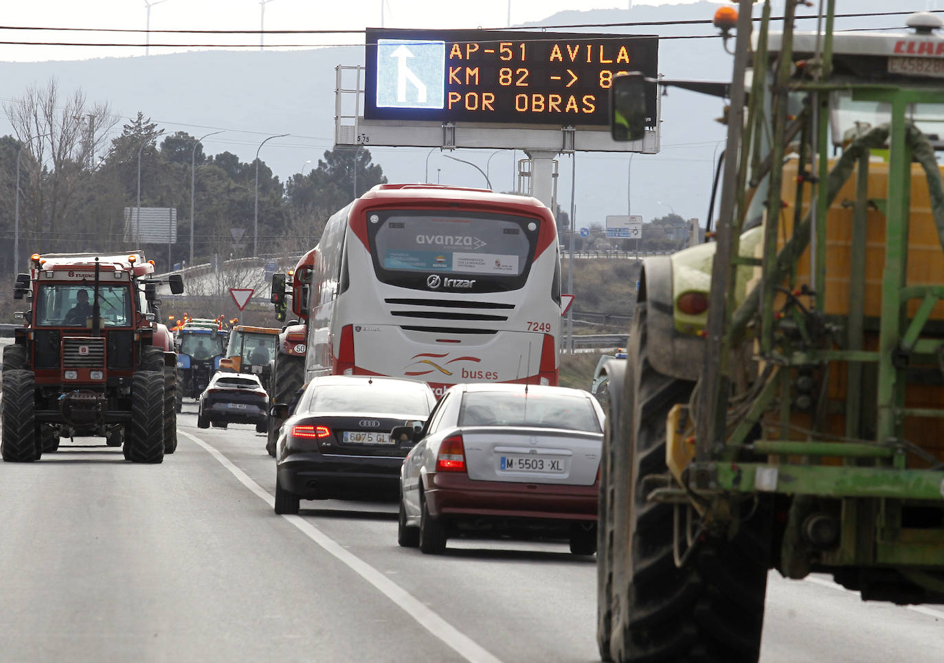 La tractorada de Villacastín, en imágenes