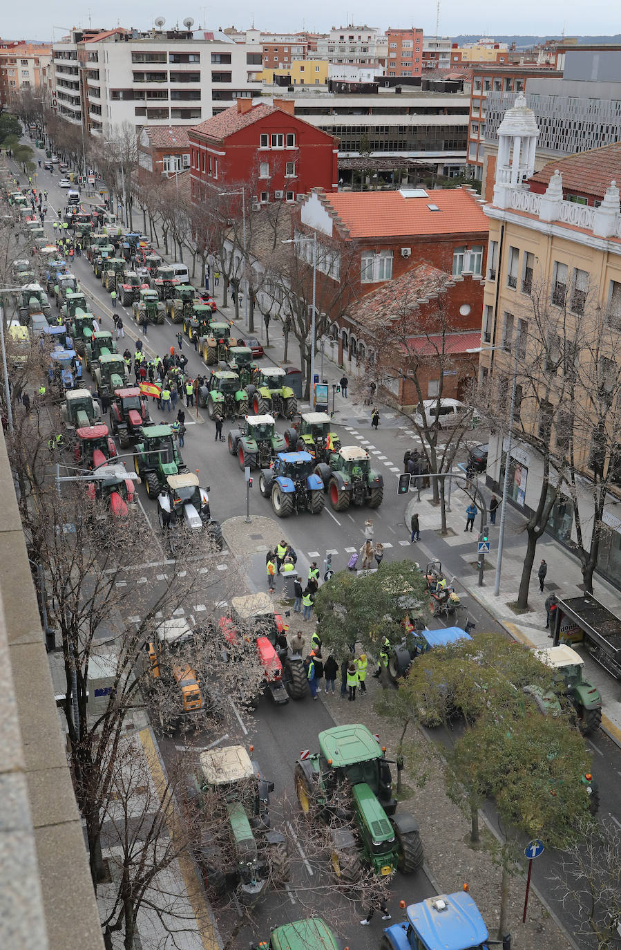 Los tractores bloquean Palencia