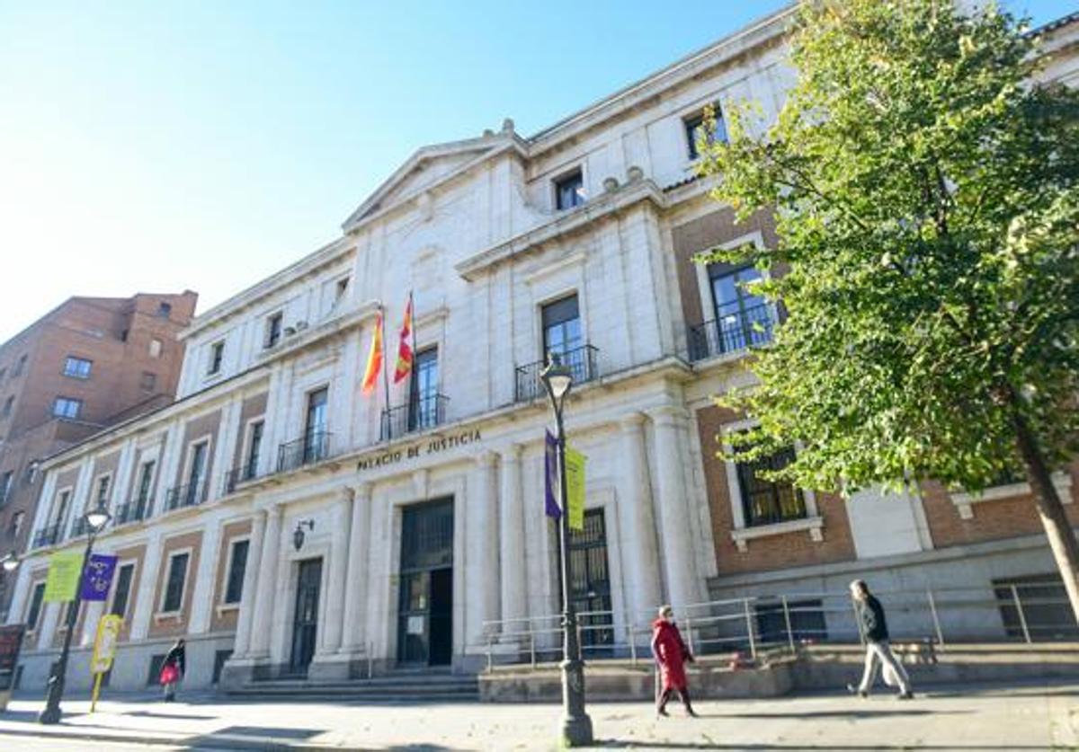 Fachada de la Audiencia de Valladolid.