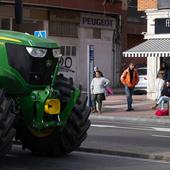 Las tractoradas acechan a los Goya en un sábado convulso para el tráfico