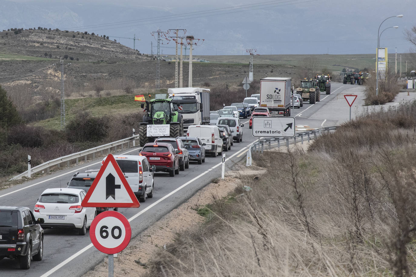 La tractorada en la CL-605, en imágenes
