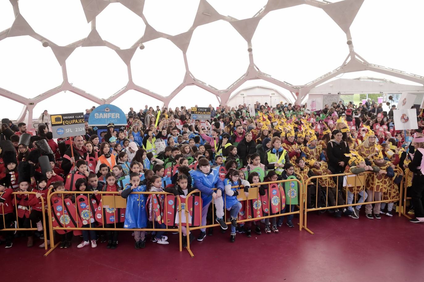 El carnaval infantil de la Cúpula del Milenio, en imágenes