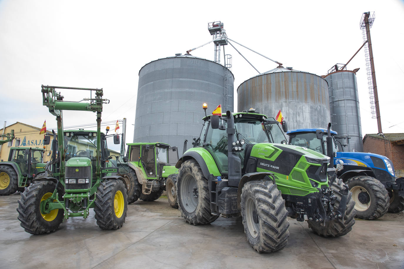 La tractorada del viernes por Segovia, en imágenes