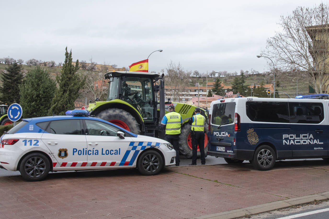 La tractorada del viernes por Segovia, en imágenes