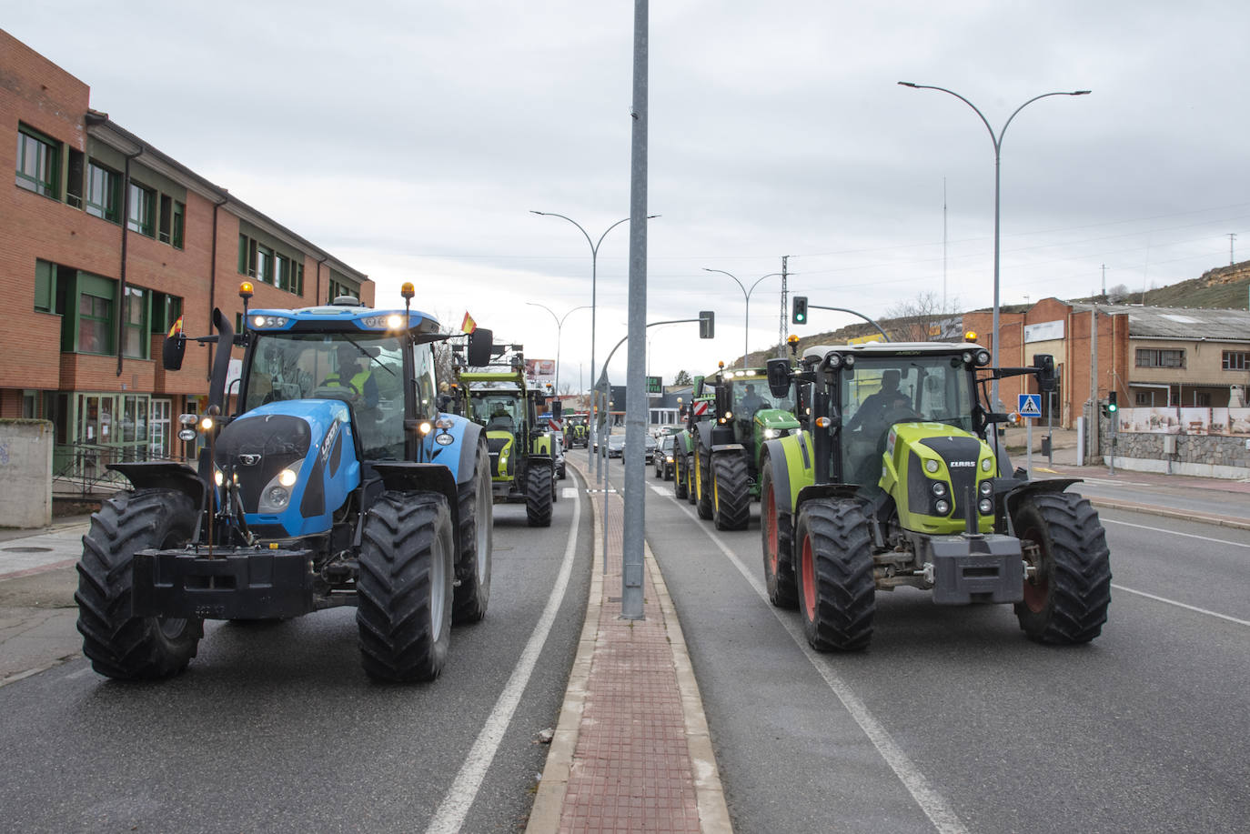 La tractorada del viernes por Segovia, en imágenes