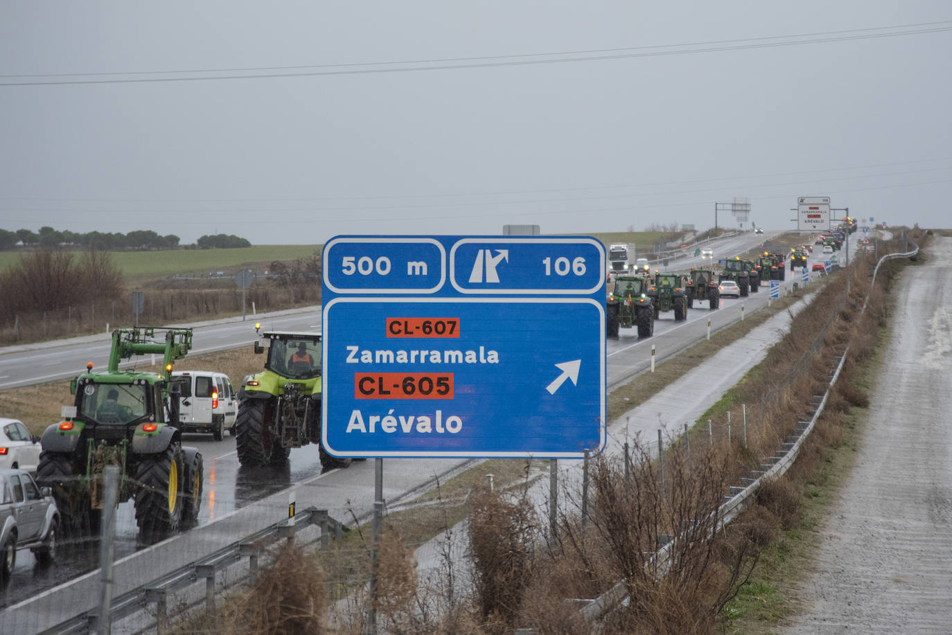 La tractorada del viernes por Segovia, en imágenes