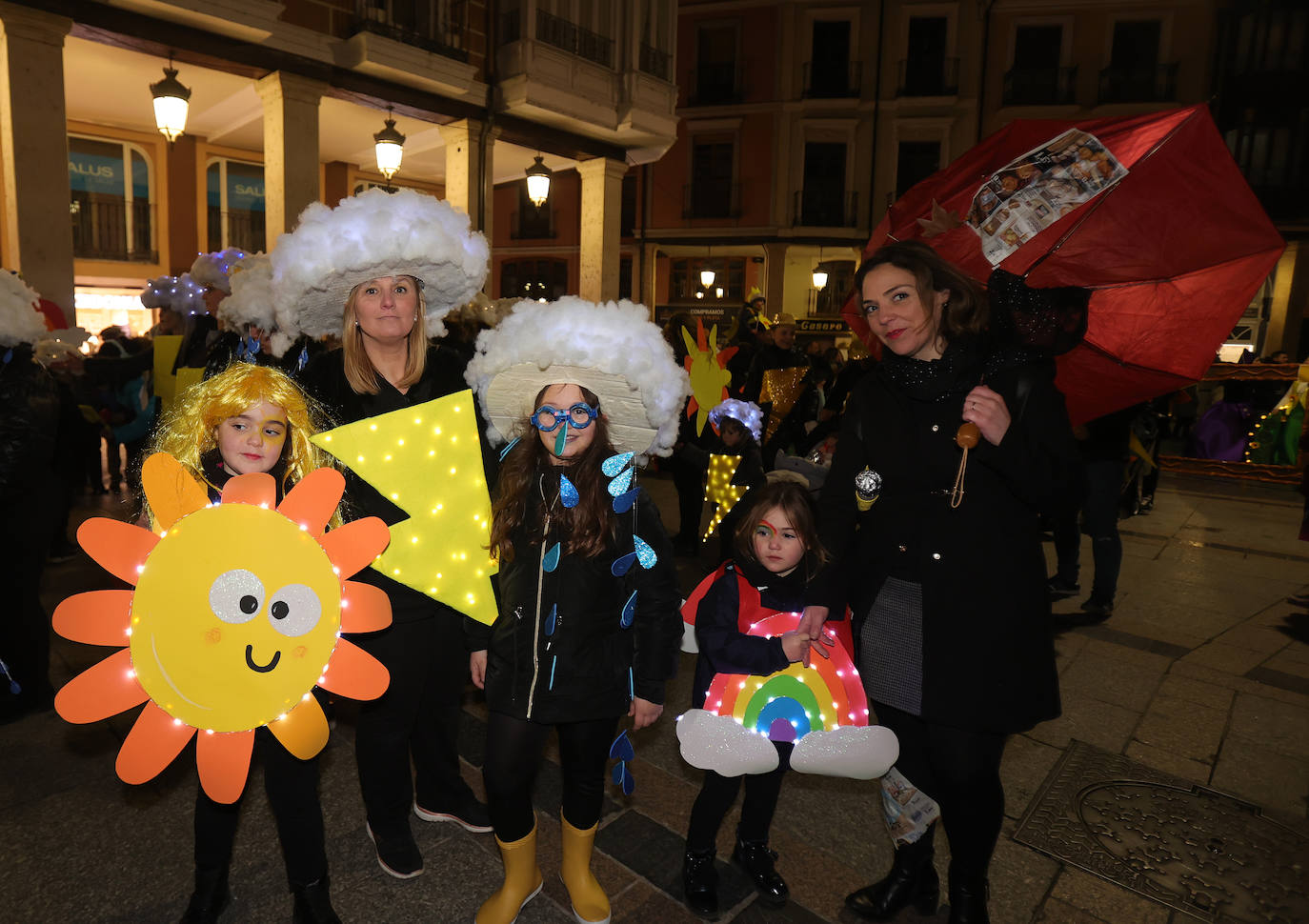 Palencia vive un ingenioso y multitudinario Carnaval