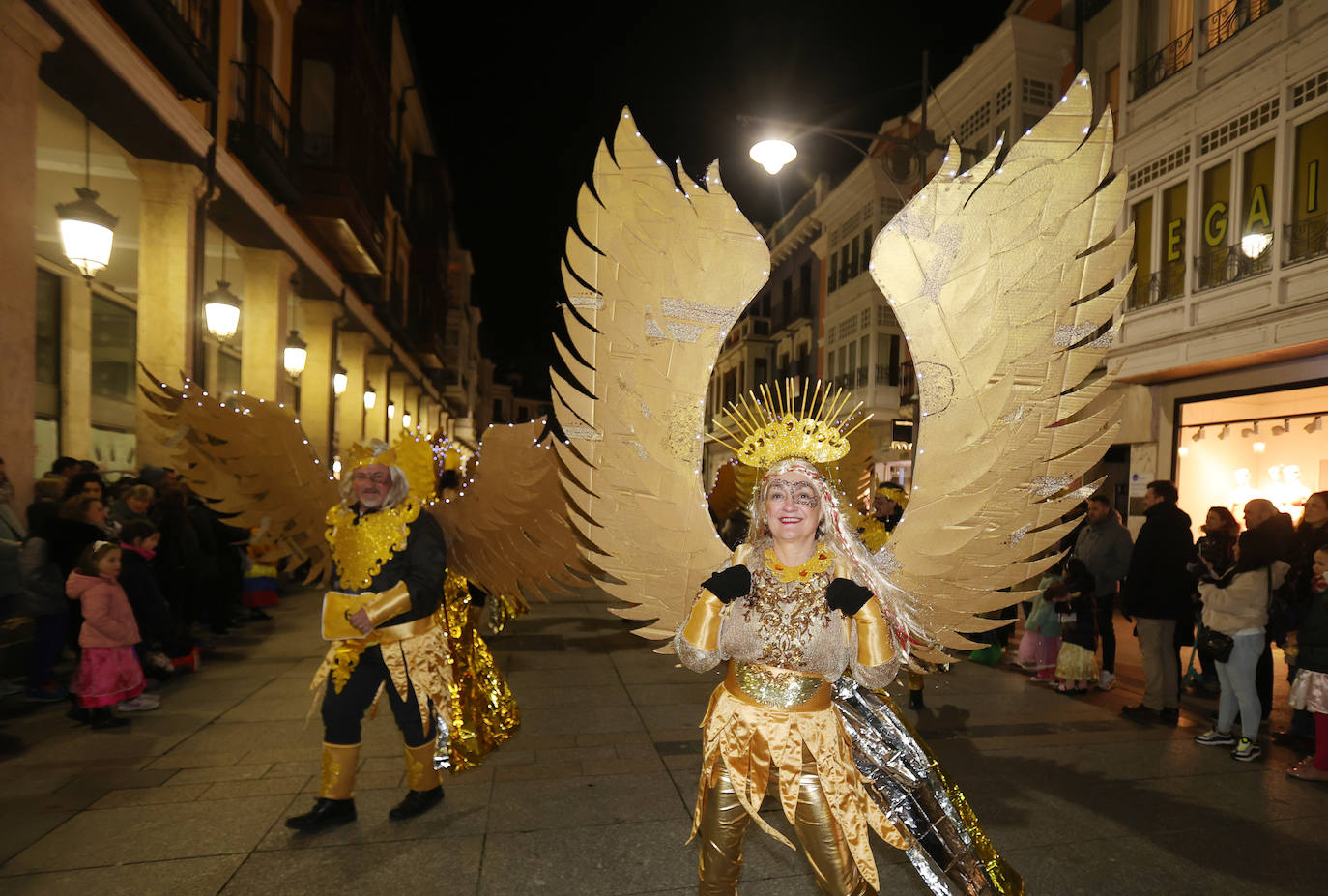 Palencia vive un ingenioso y multitudinario Carnaval