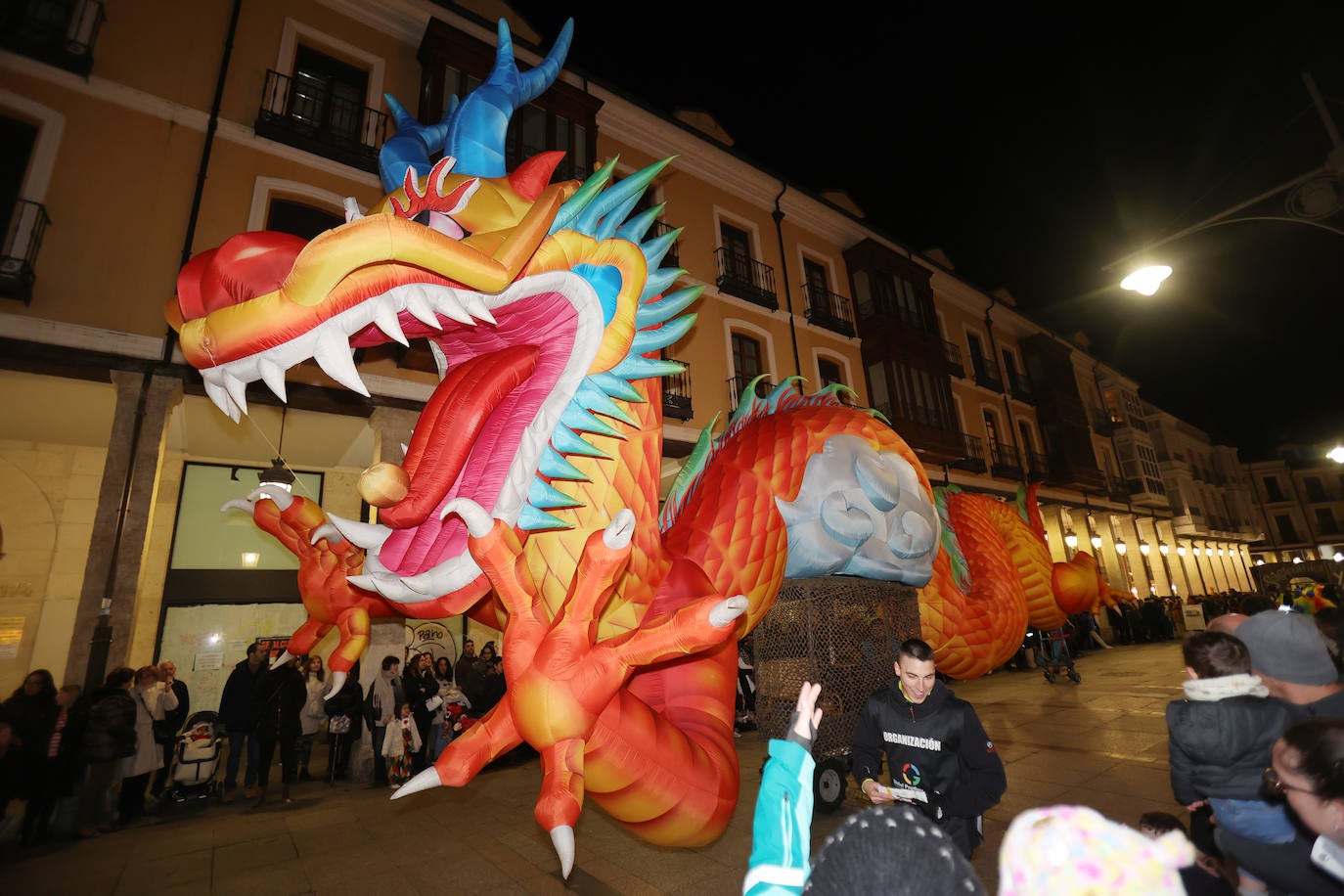 Palencia vive un ingenioso y multitudinario Carnaval