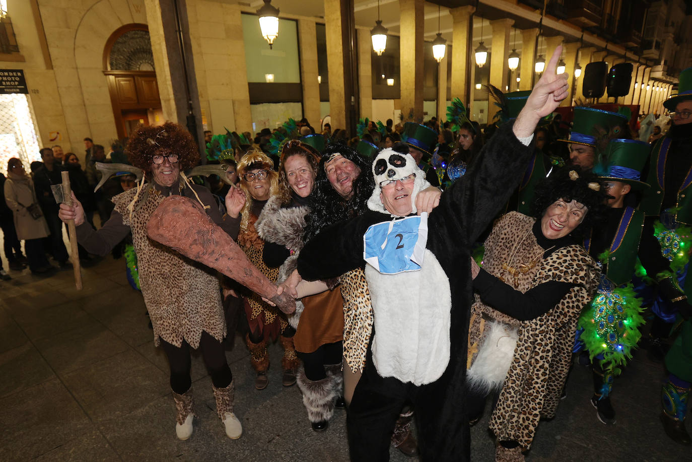 Palencia vive un ingenioso y multitudinario Carnaval