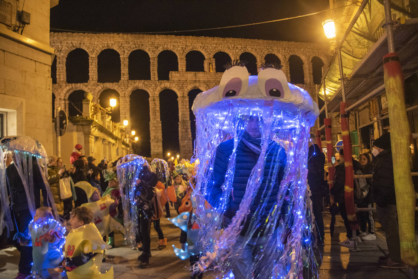 El Carnaval gana al frío segoviano