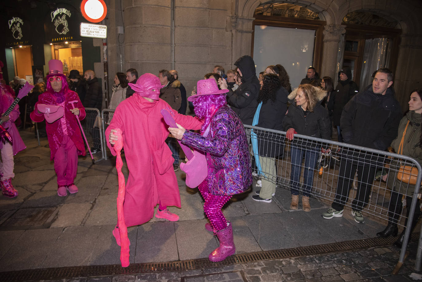 El Carnaval gana al frío segoviano