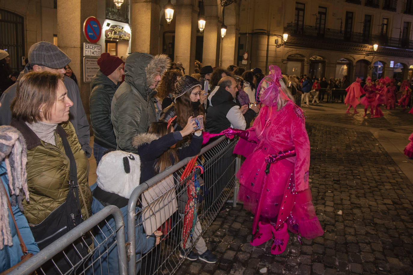 El Carnaval gana al frío segoviano