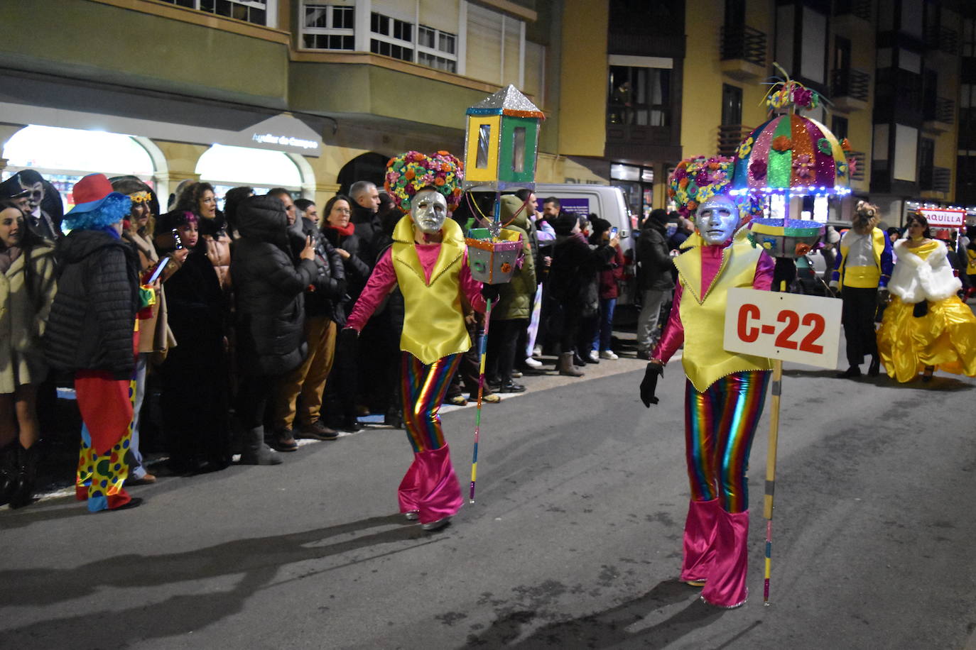 El Carnaval de la Galleta luce en el gran desfile