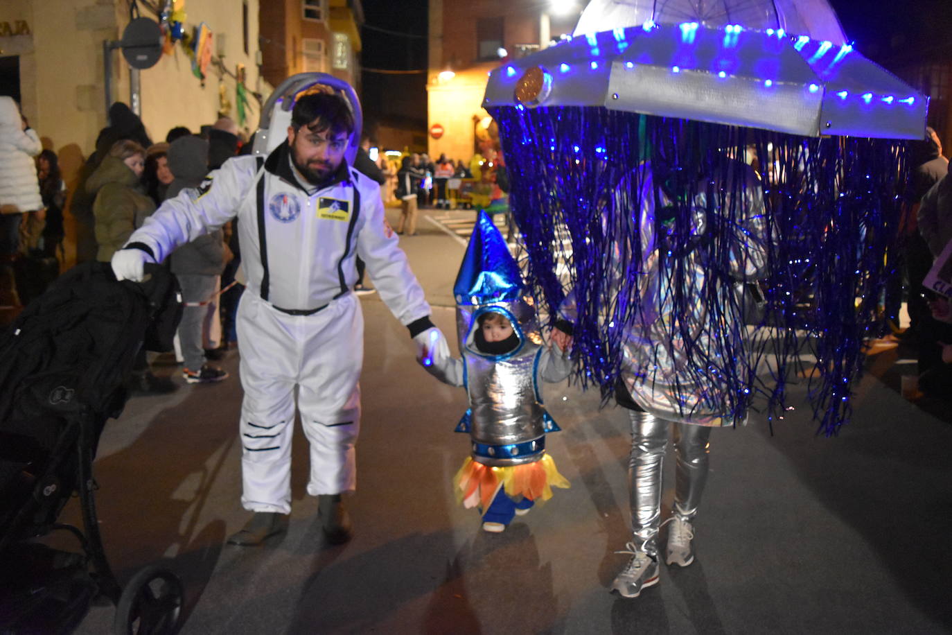 El Carnaval de la Galleta luce en el gran desfile