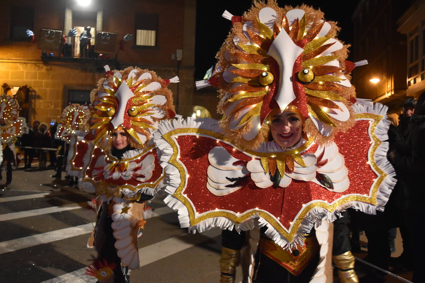 El Carnaval de la Galleta luce en el gran desfile