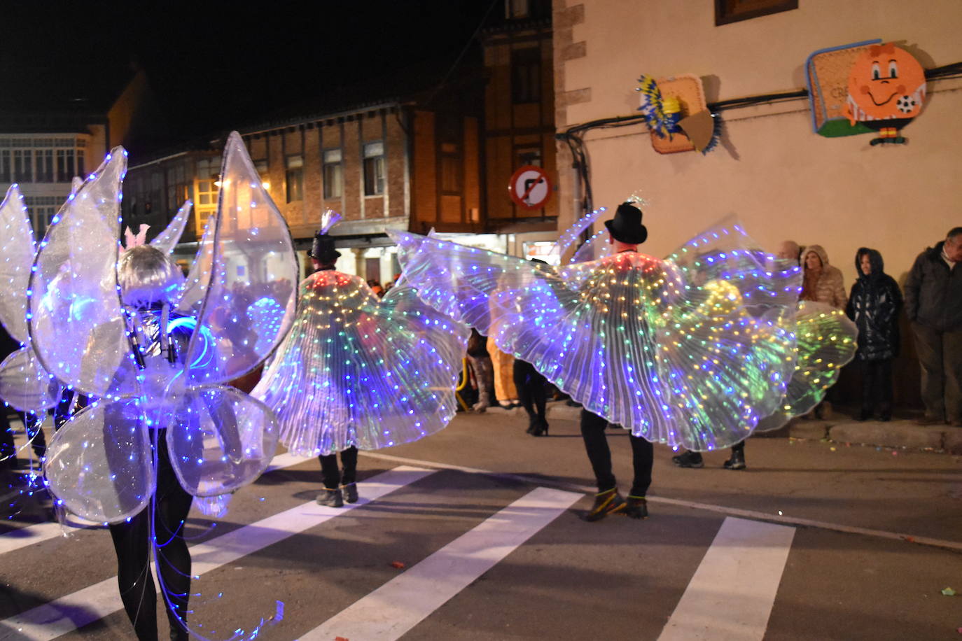 El Carnaval de la Galleta luce en el gran desfile