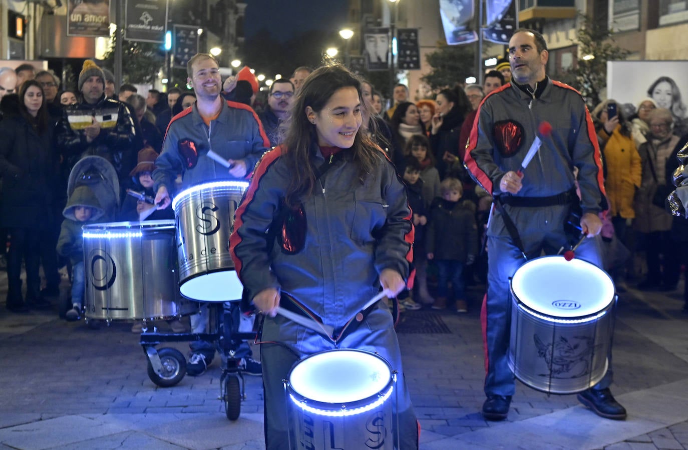 Batucadas de Carnaval en la calle Regalado y la calle Santiago.