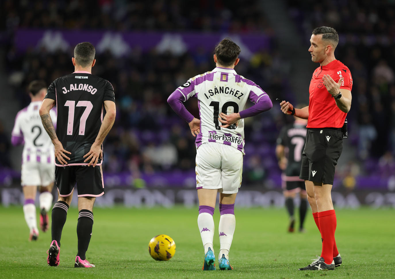 Las imágenes del partido entre el Real Valladolid y el Albacete