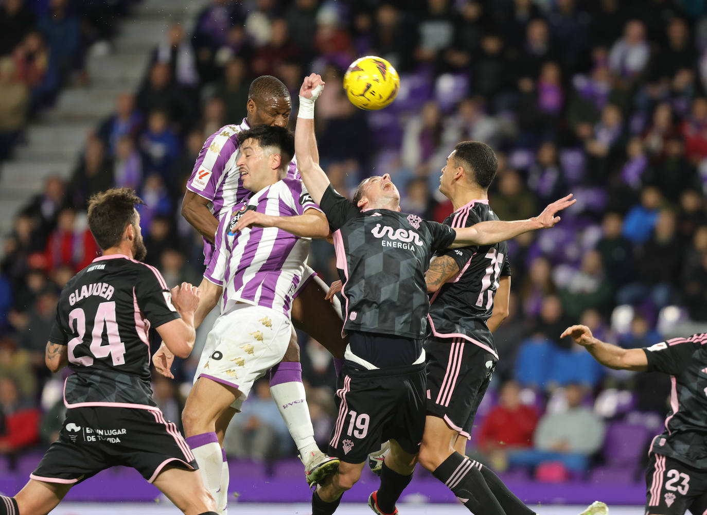 Las imágenes del partido entre el Real Valladolid y el Albacete